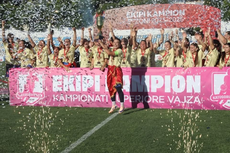 “Vllaznia e Pandalshme! Shkodranet fitojnë titullin e 13-të radhazi dhe shikojnë drejt Europës” 🏆⚽🇦🇱